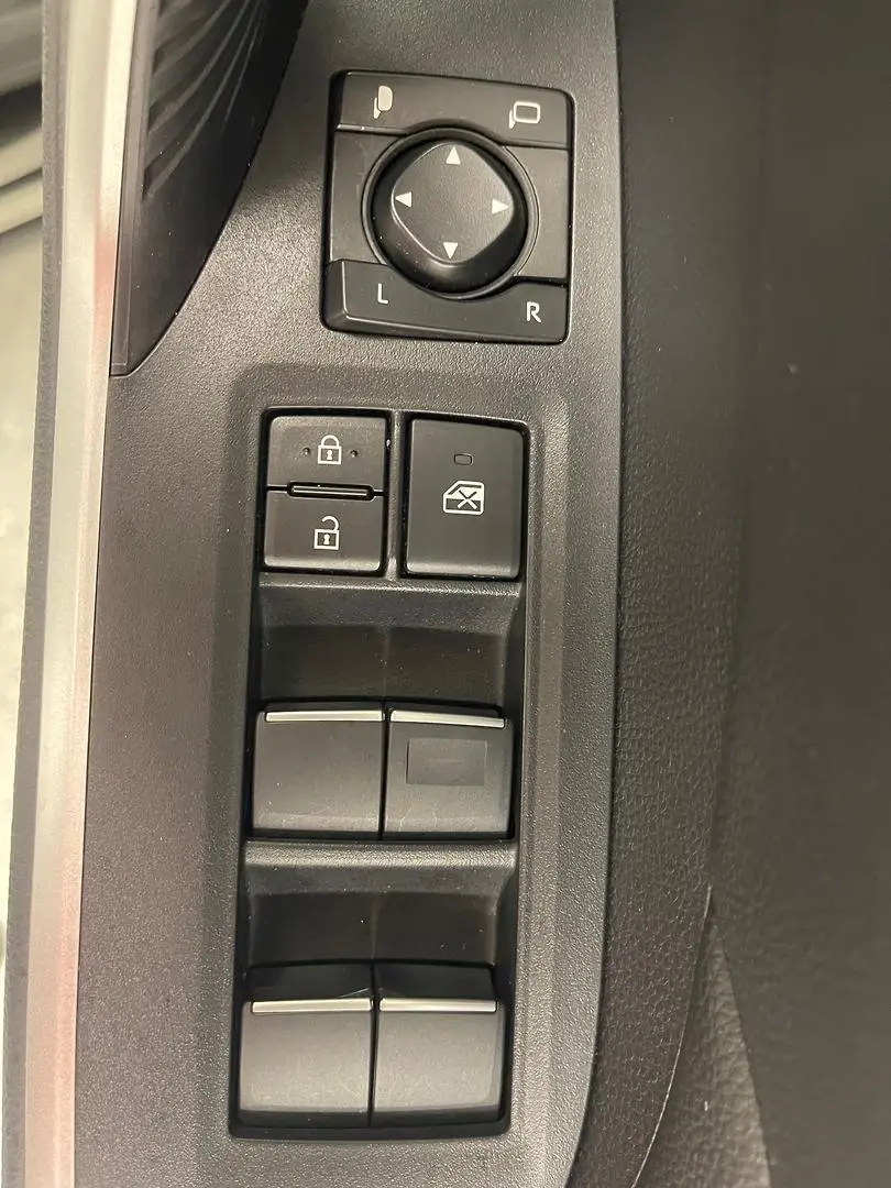 2021 Toyota RAV4 Gallery Image 23