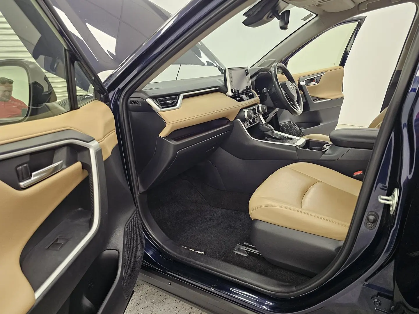 2021 Toyota RAV4 Gallery Image 11