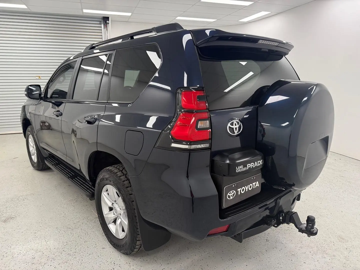 2022 Toyota Landcruiser Prado Gallery Image 5
