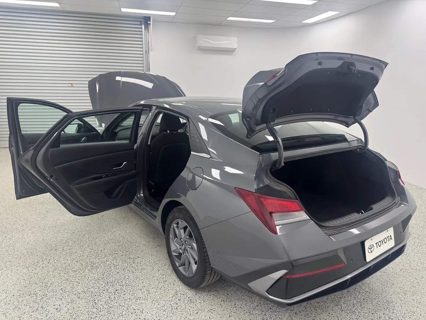 2024 Hyundai i30 Gallery Image 10