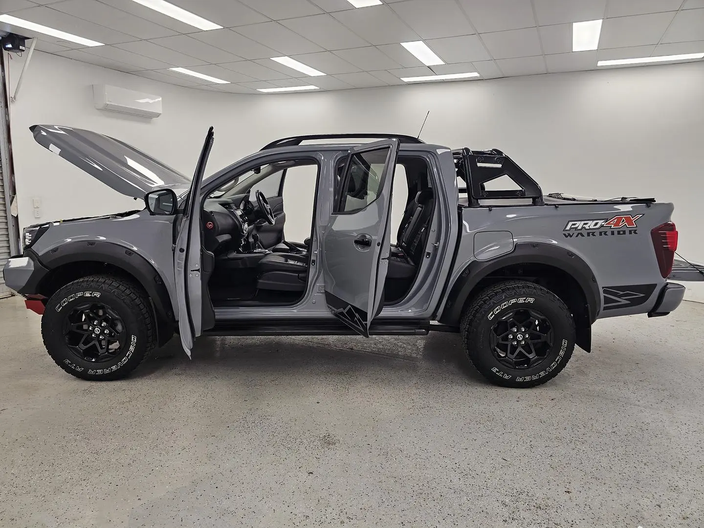 2021 Nissan Navara Gallery Image 10