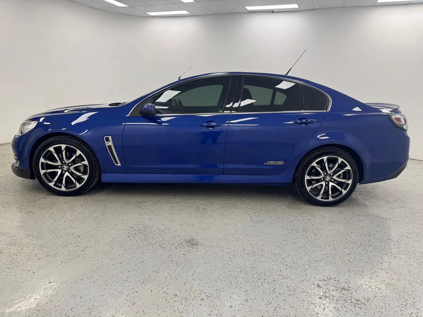 2016 Holden Commodore Gallery Image 5
