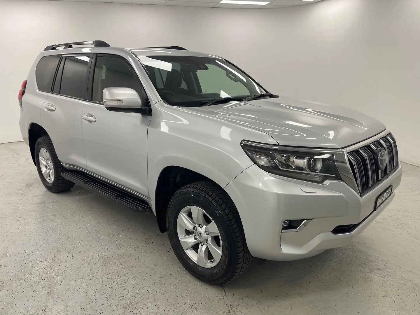 2017 Toyota Landcruiser Prado Gallery Image 1