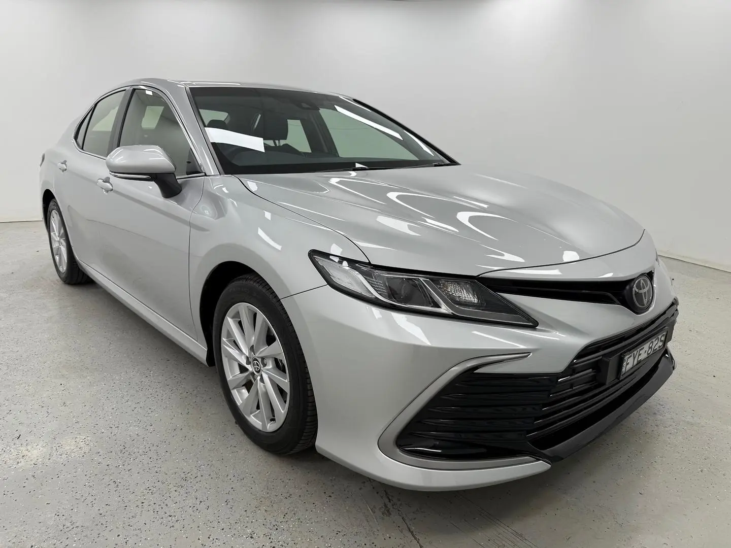 2024 Toyota Camry Gallery Image 1