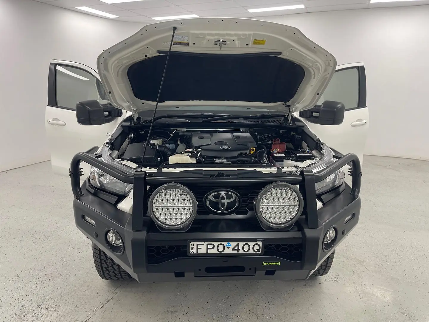 2025 Toyota Hilux Gallery Image 15