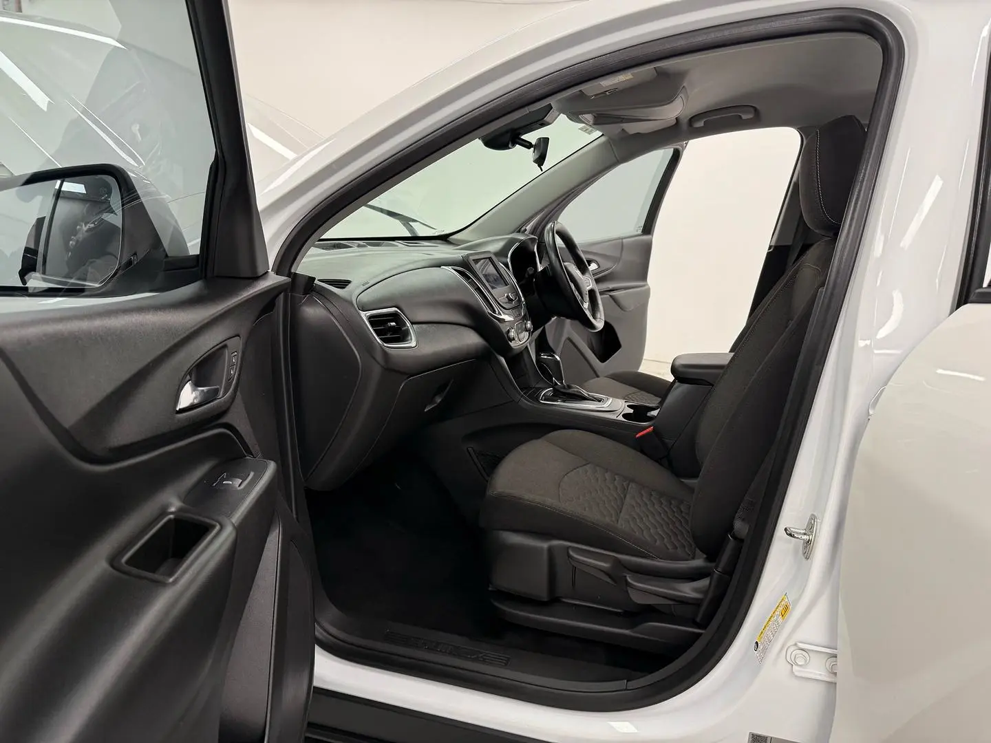 2019 Holden Equinox Gallery Image 9