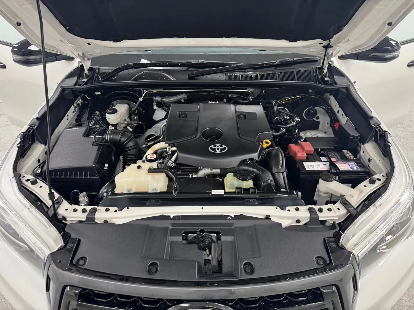 2019 Toyota Hilux Gallery Image 13