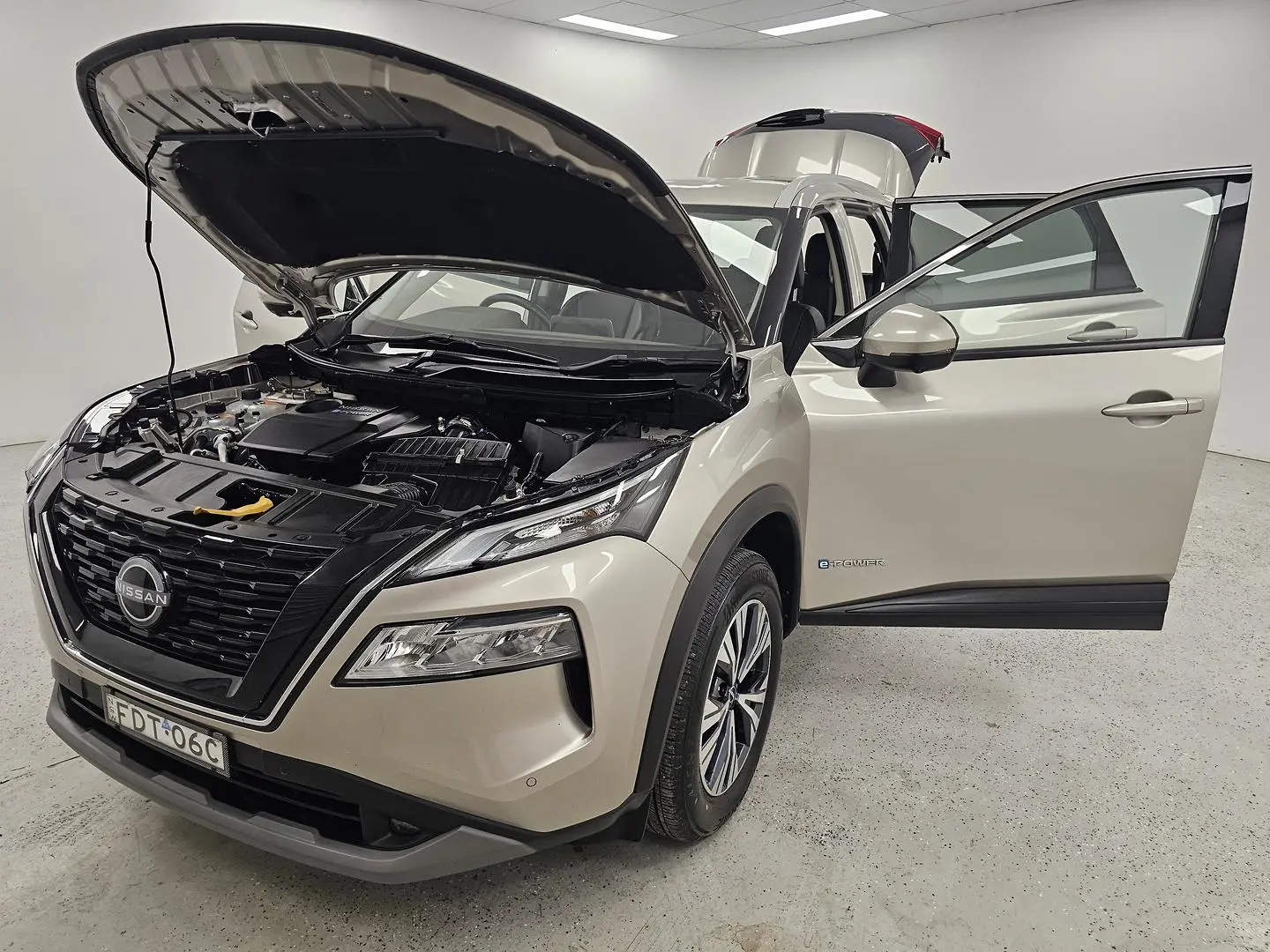 2023 Nissan X-TRAIL Gallery Image 8