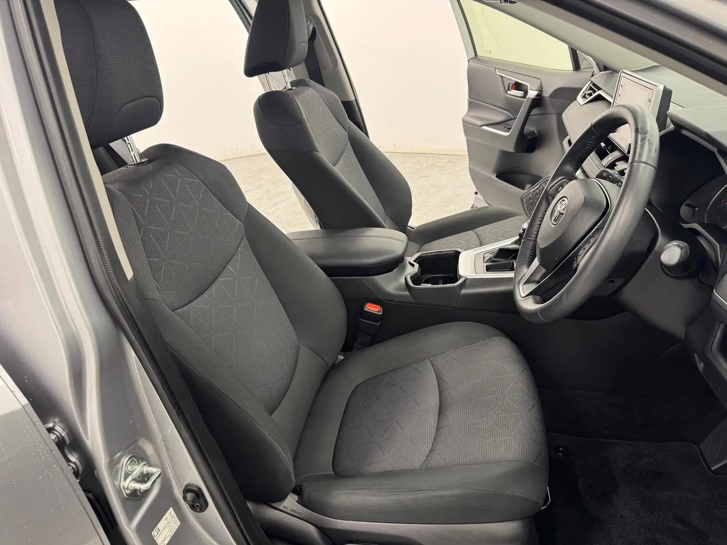2022 Toyota RAV4 Gallery Image 26