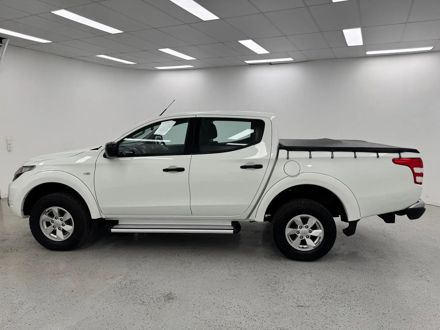 2018 Mitsubishi Triton Gallery Image 6