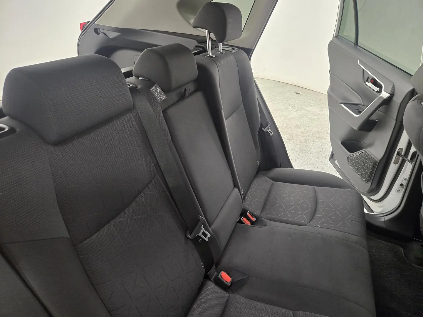 2021 Toyota RAV4 Gallery Image 23