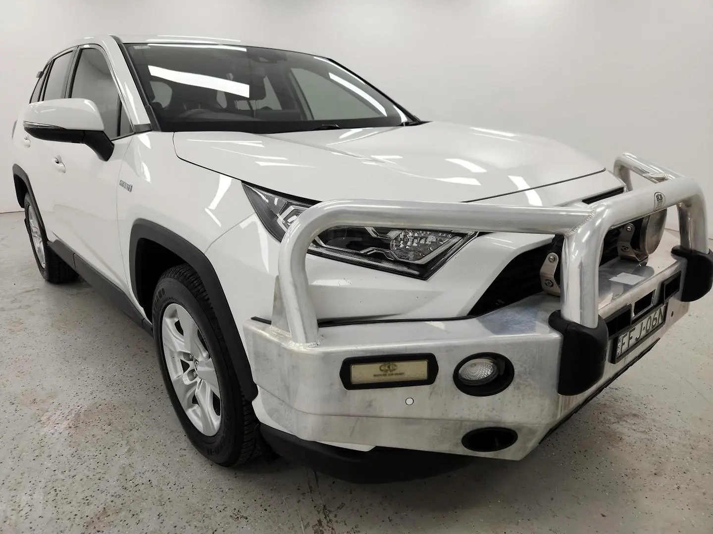 2019 Toyota RAV4 Gallery Image 1