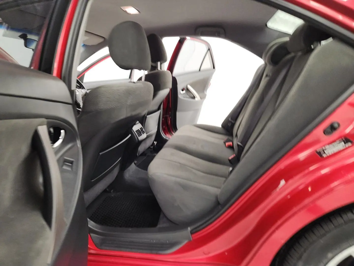 2011 Toyota Camry Gallery Image 19