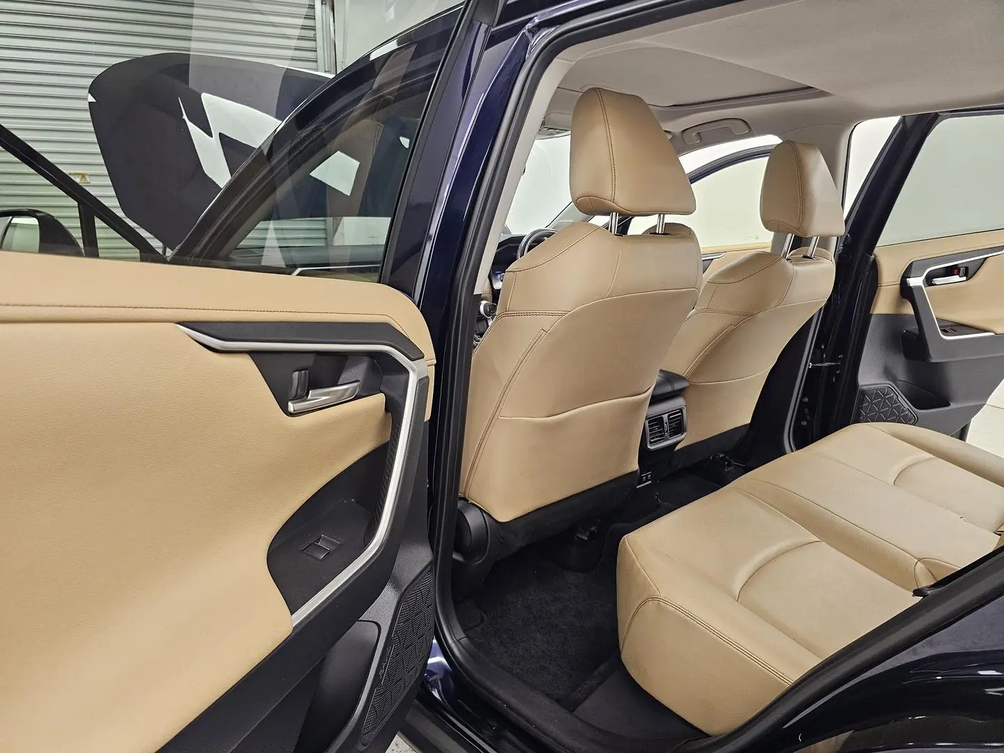 2021 Toyota RAV4 Gallery Image 14