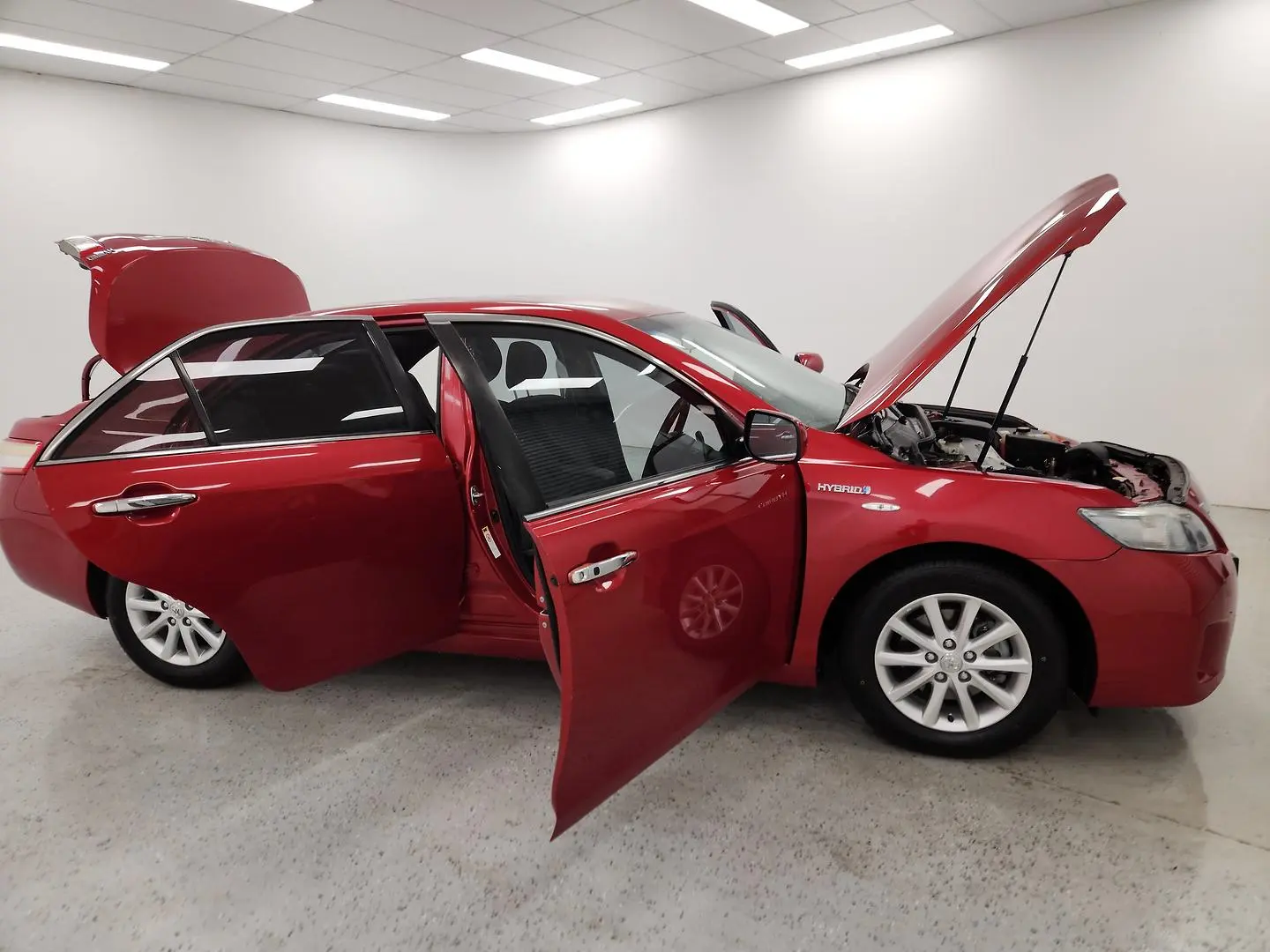 2011 Toyota Camry Gallery Image 9