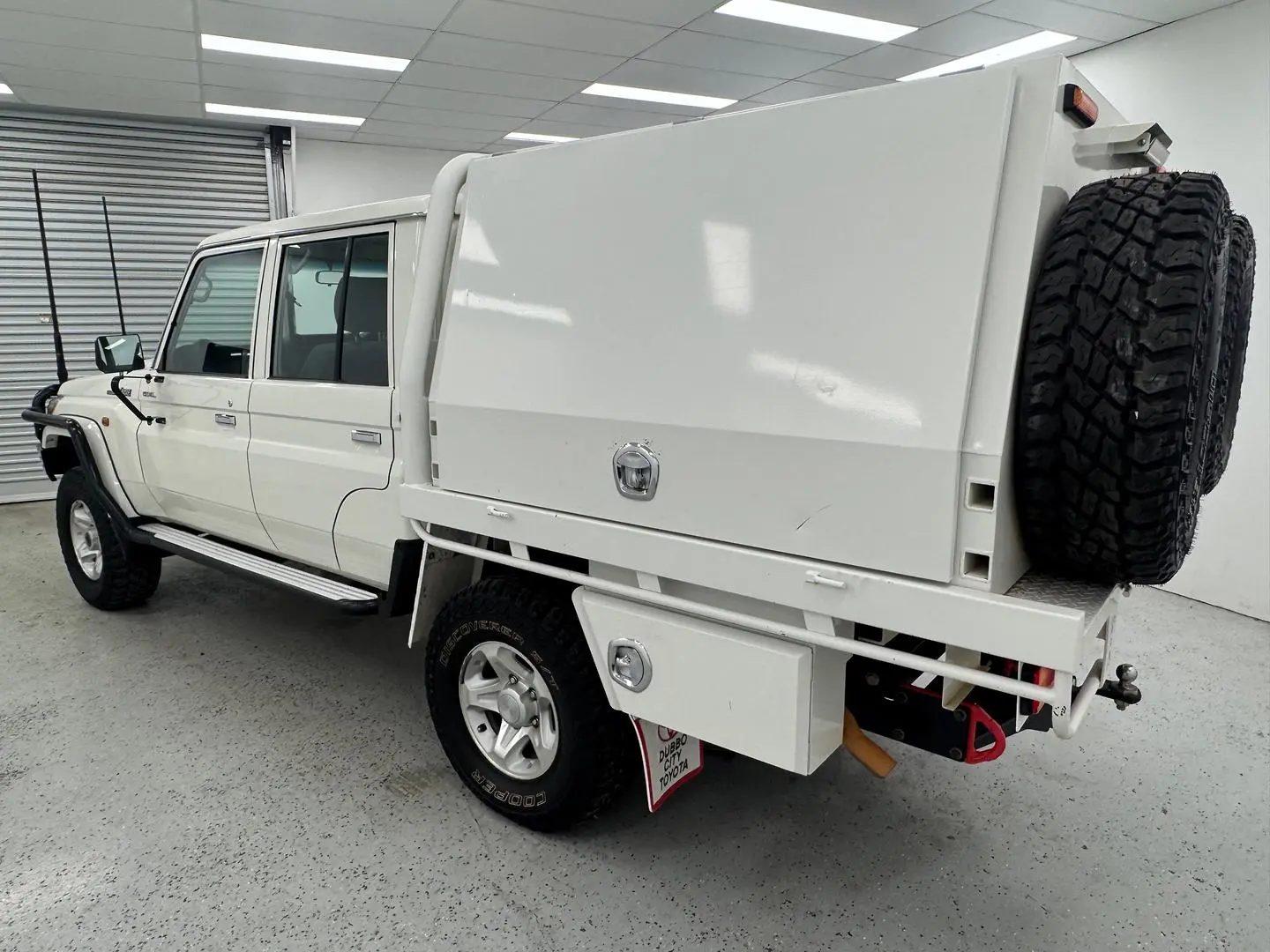 2020 Toyota Landcruiser Gallery Image 4