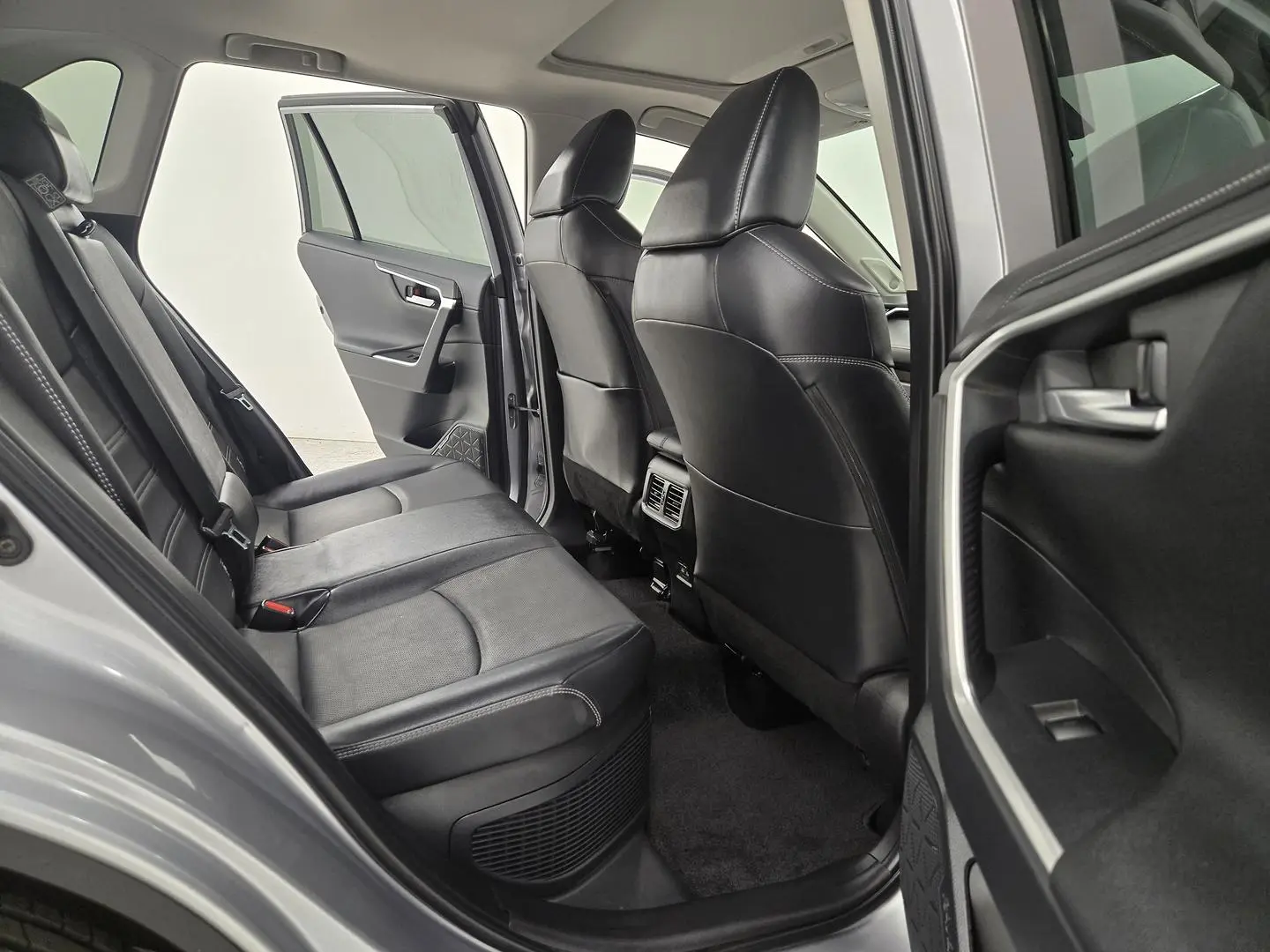 2022 Toyota RAV4 Gallery Image 21
