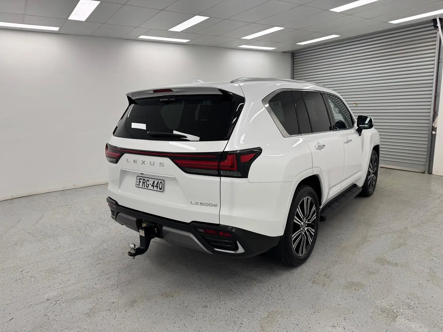 2022 Lexus LX Gallery Image 3