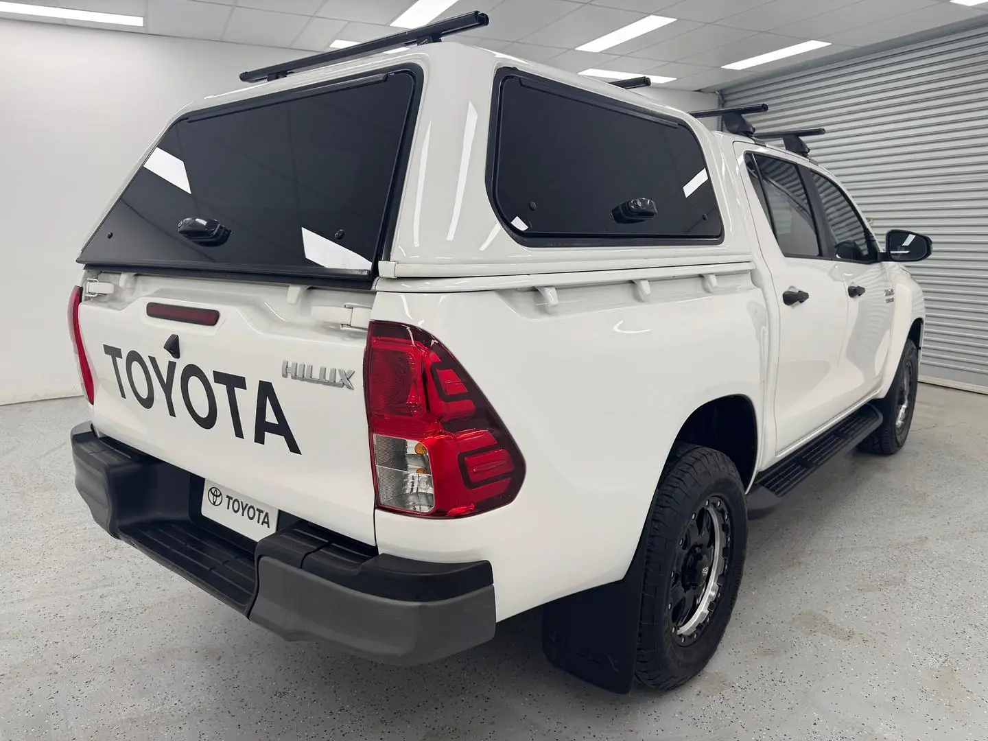 2021 Toyota Hilux Gallery Image 3