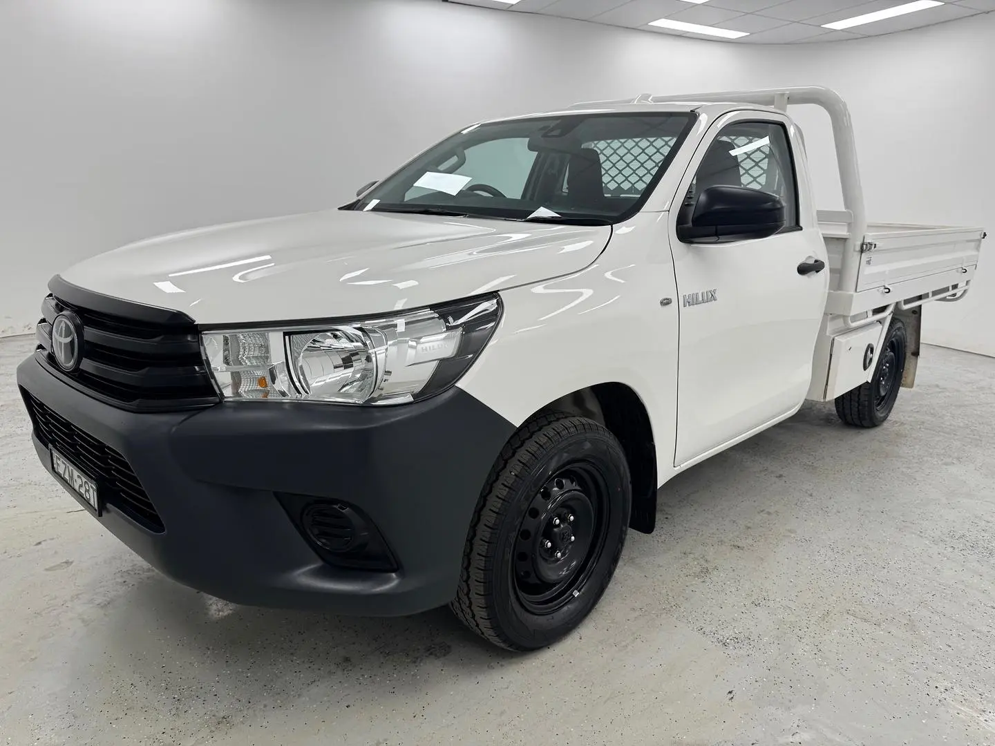 2023 Toyota Hilux Gallery Image 6