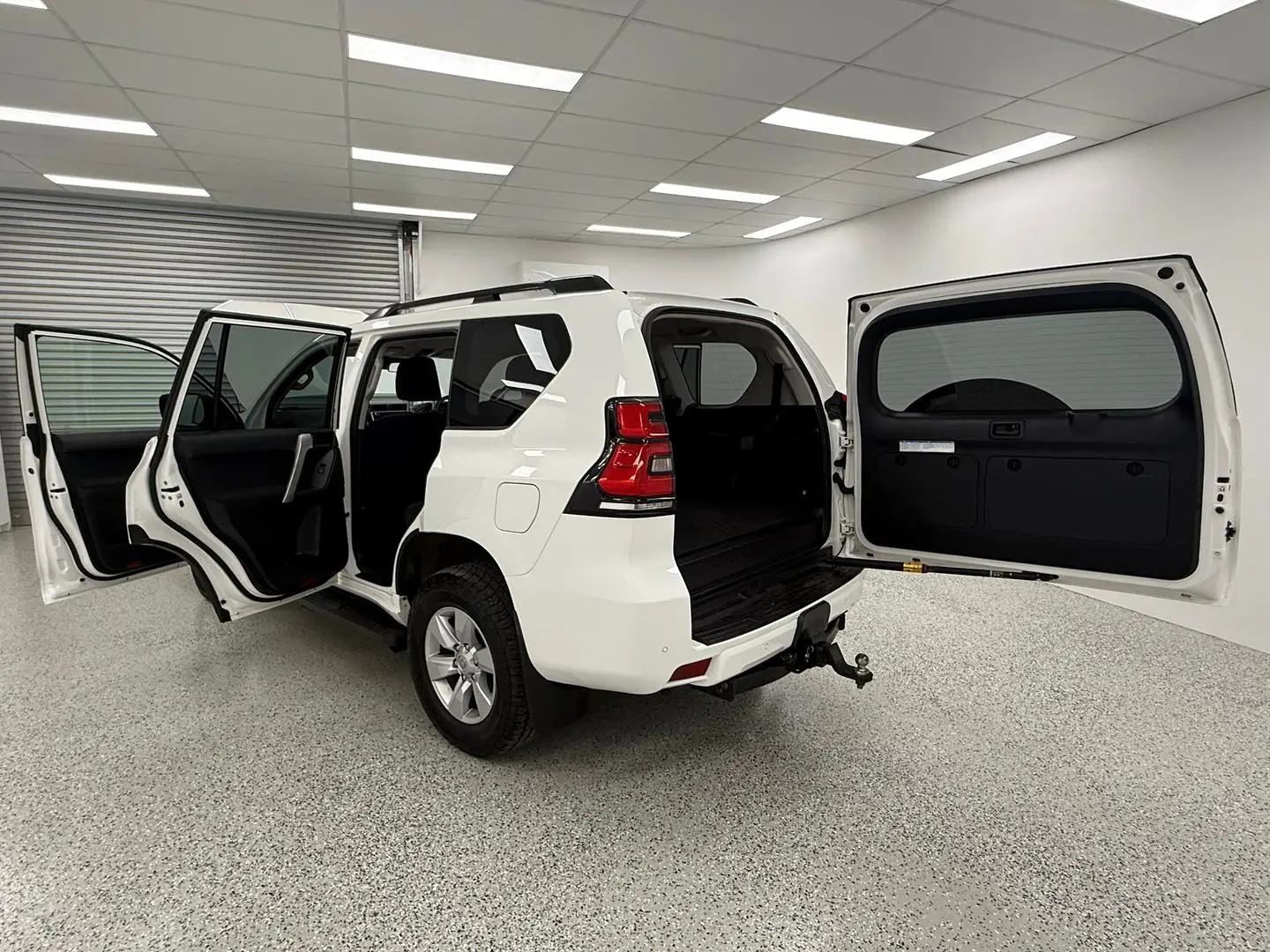 2020 Toyota Landcruiser Prado Gallery Image 13