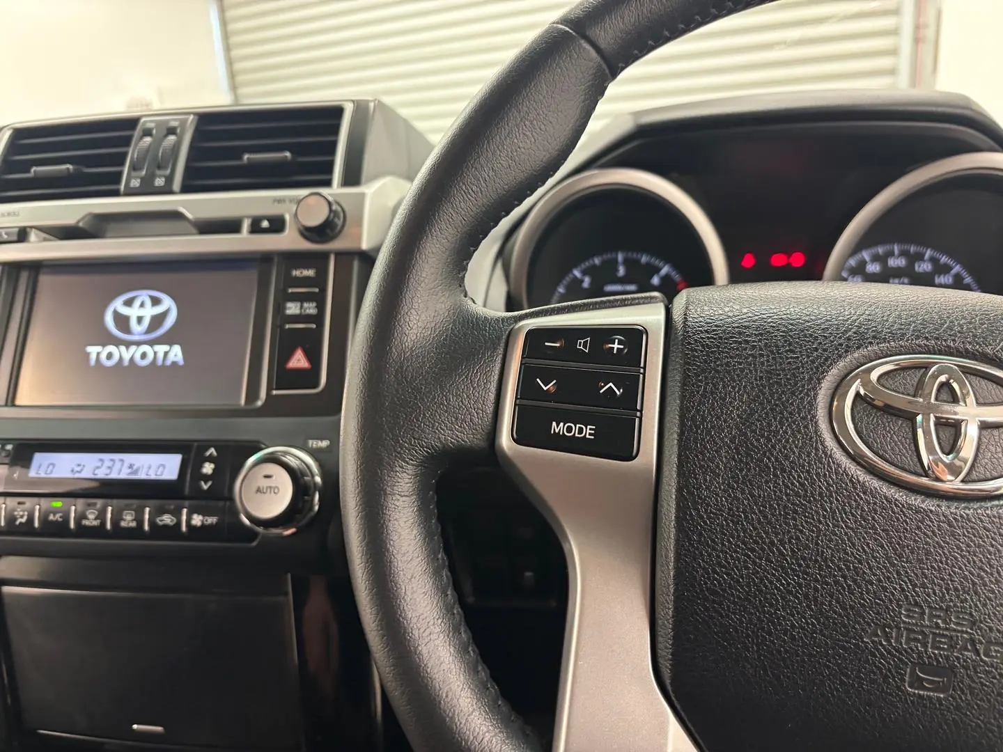 2016 Toyota Landcruiser Prado Gallery Image 27