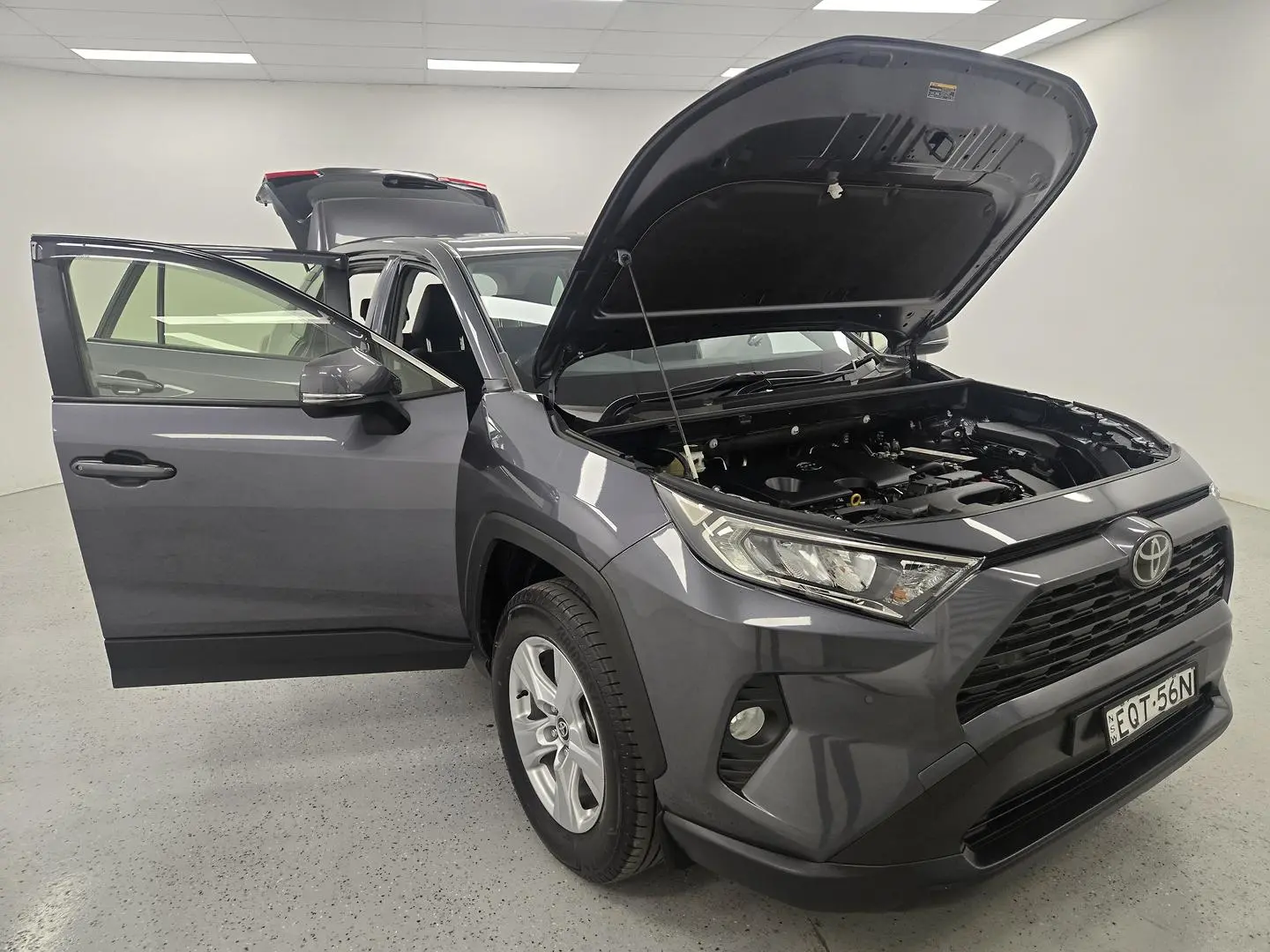 2021 Toyota Rav4 Gallery Image 8