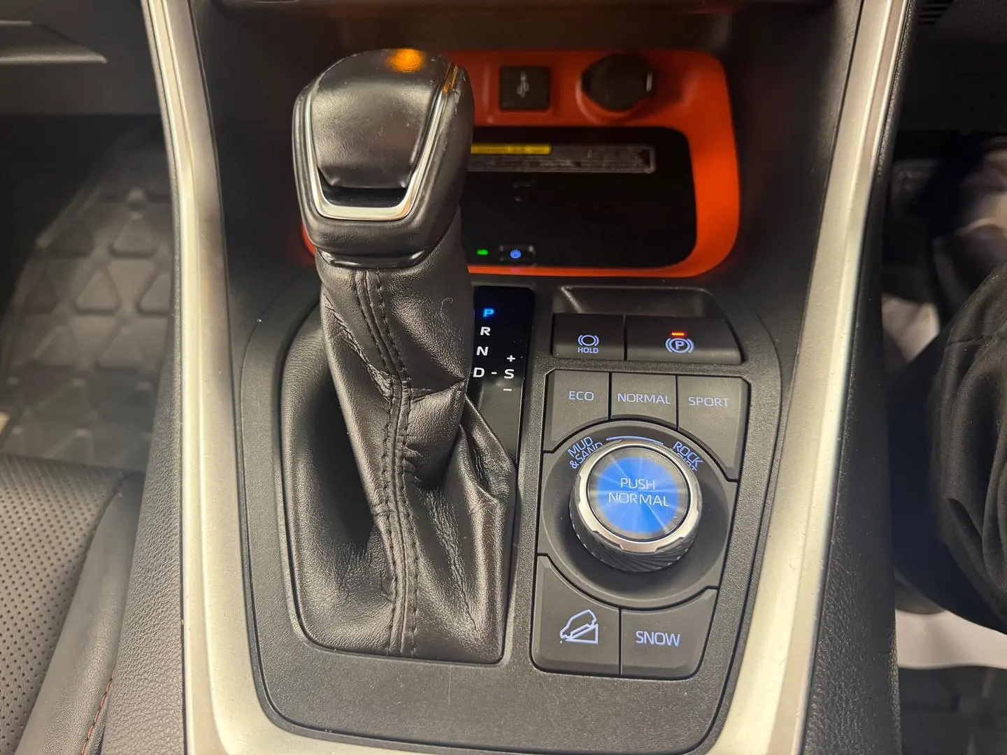 2020 Toyota RAV4 Gallery Image 23