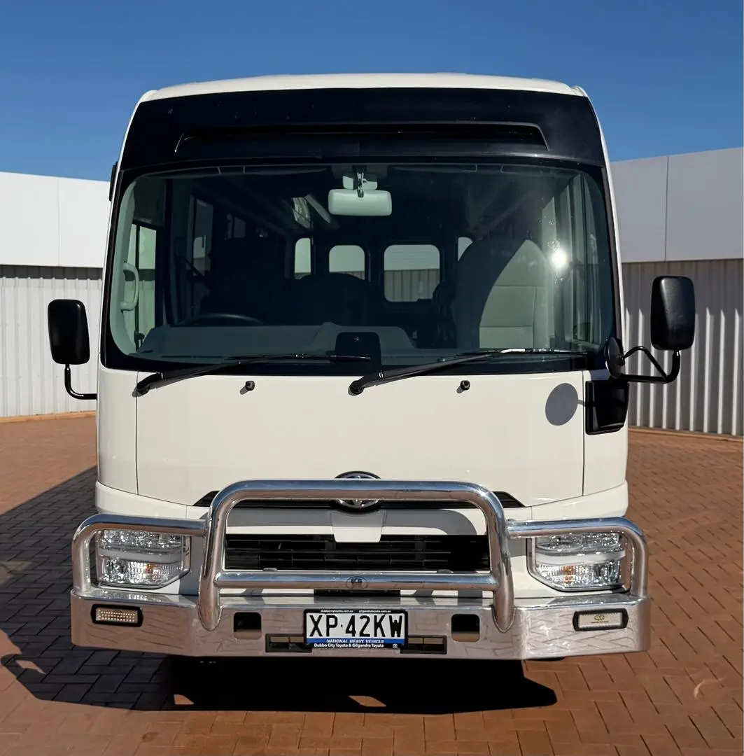 2025 Toyota Coaster Gallery Image 8