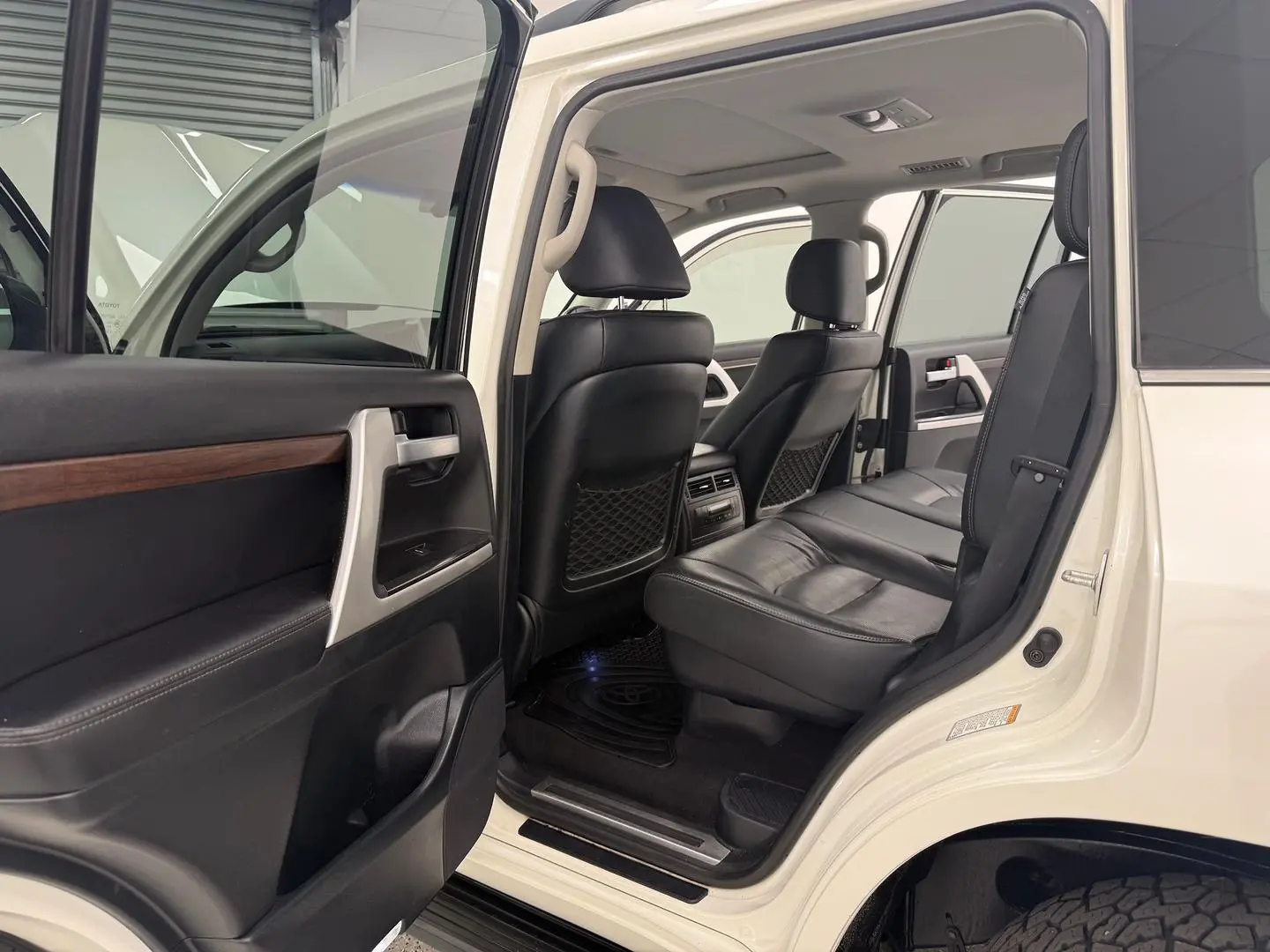 2019 Toyota Landcruiser Gallery Image 12
