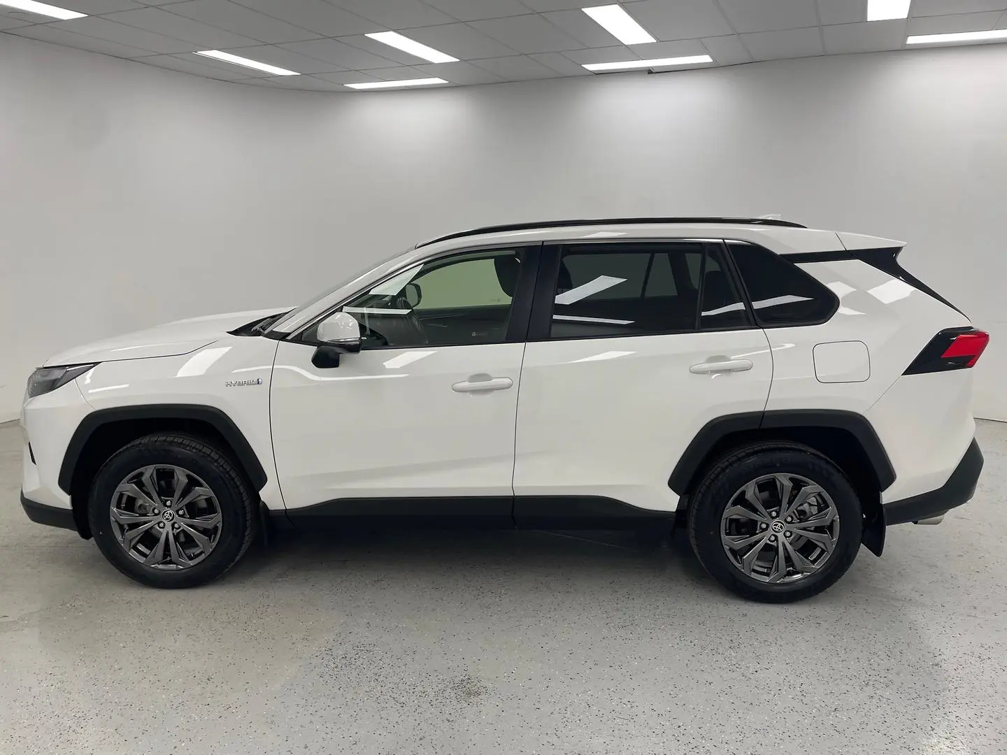 2023 Toyota RAV4 Gallery Image 6