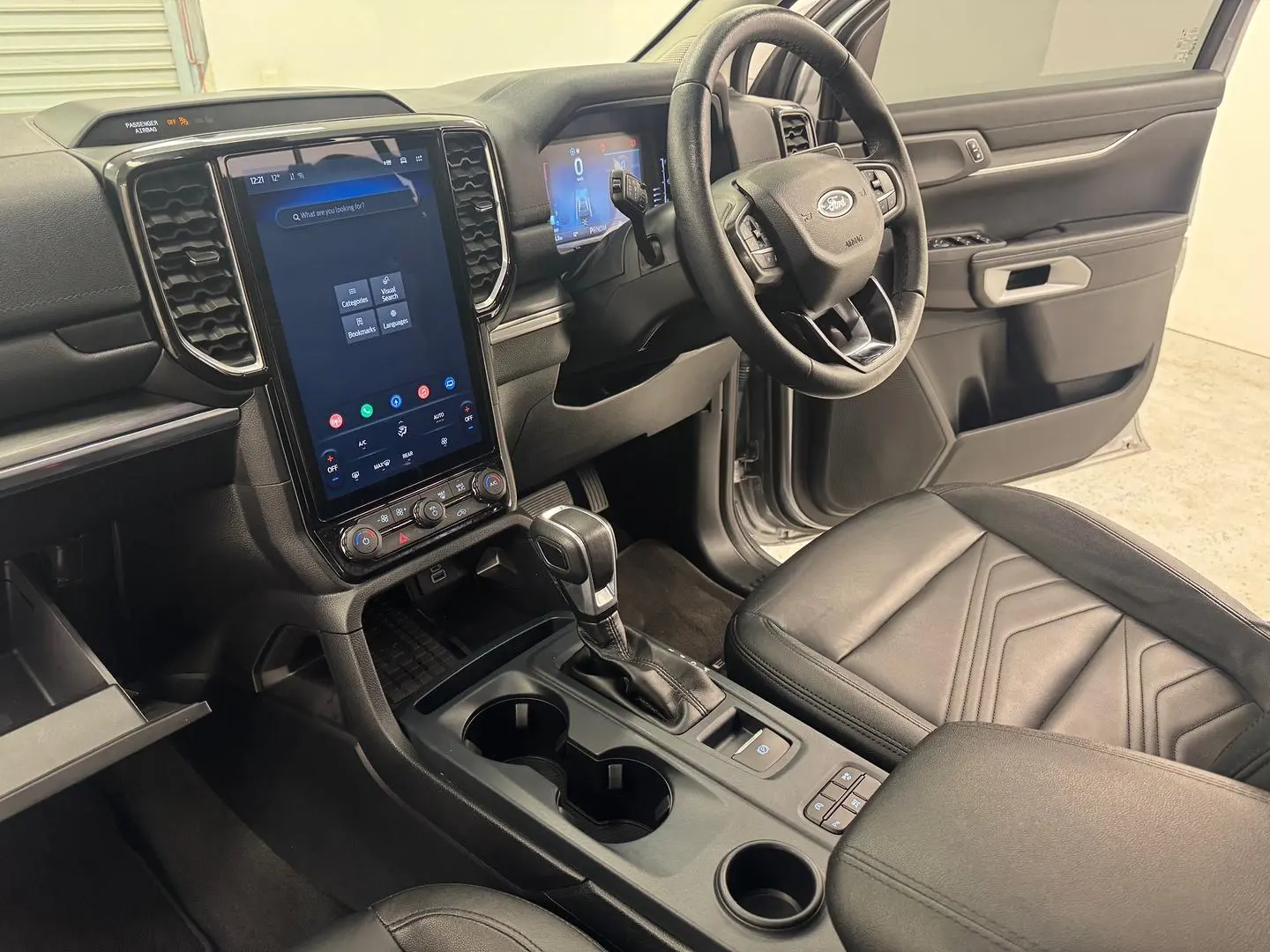 2023 Ford Everest Gallery Image 32