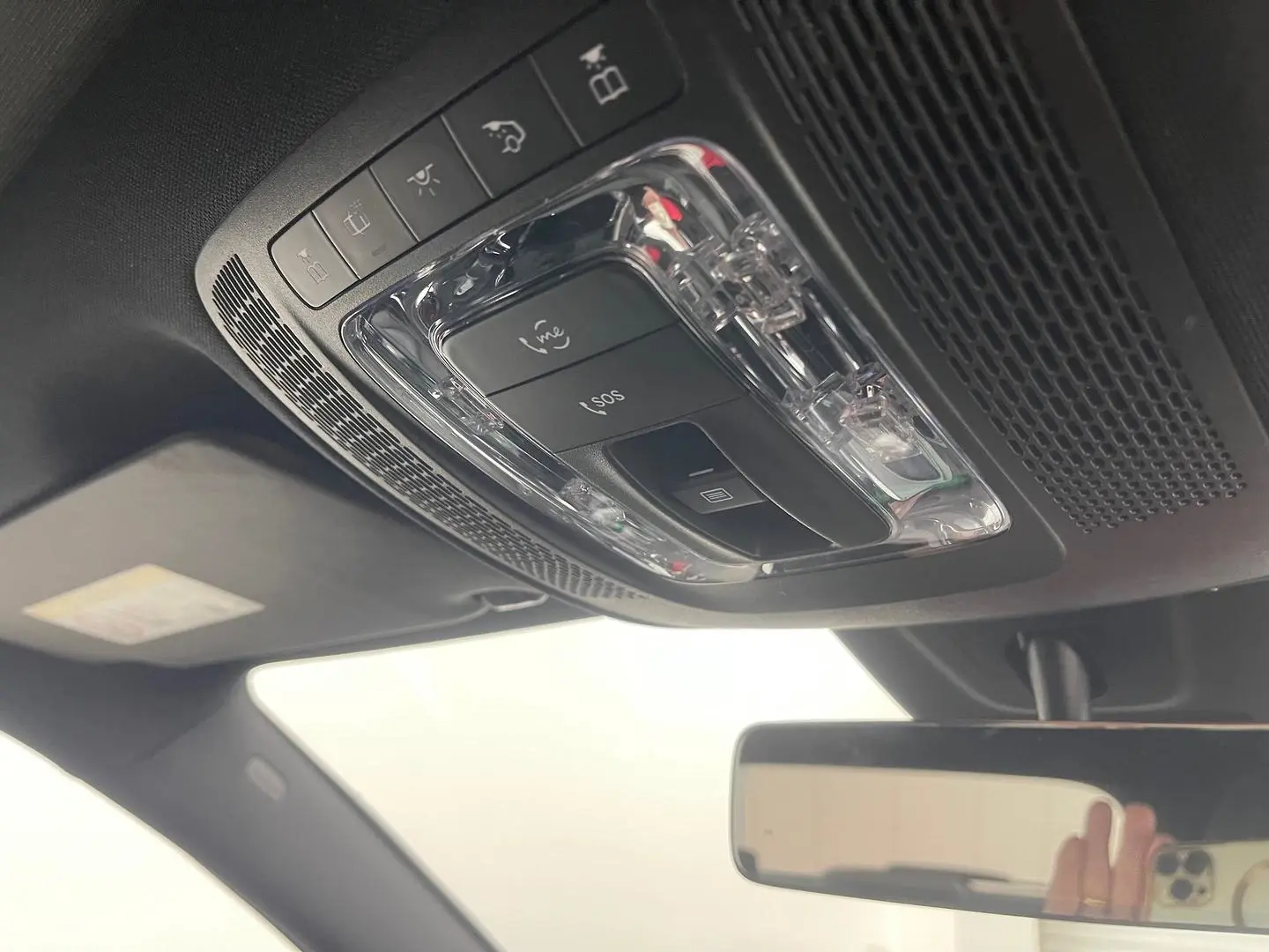 2020 Mercedes-Benz GLA-Class Gallery Image 31