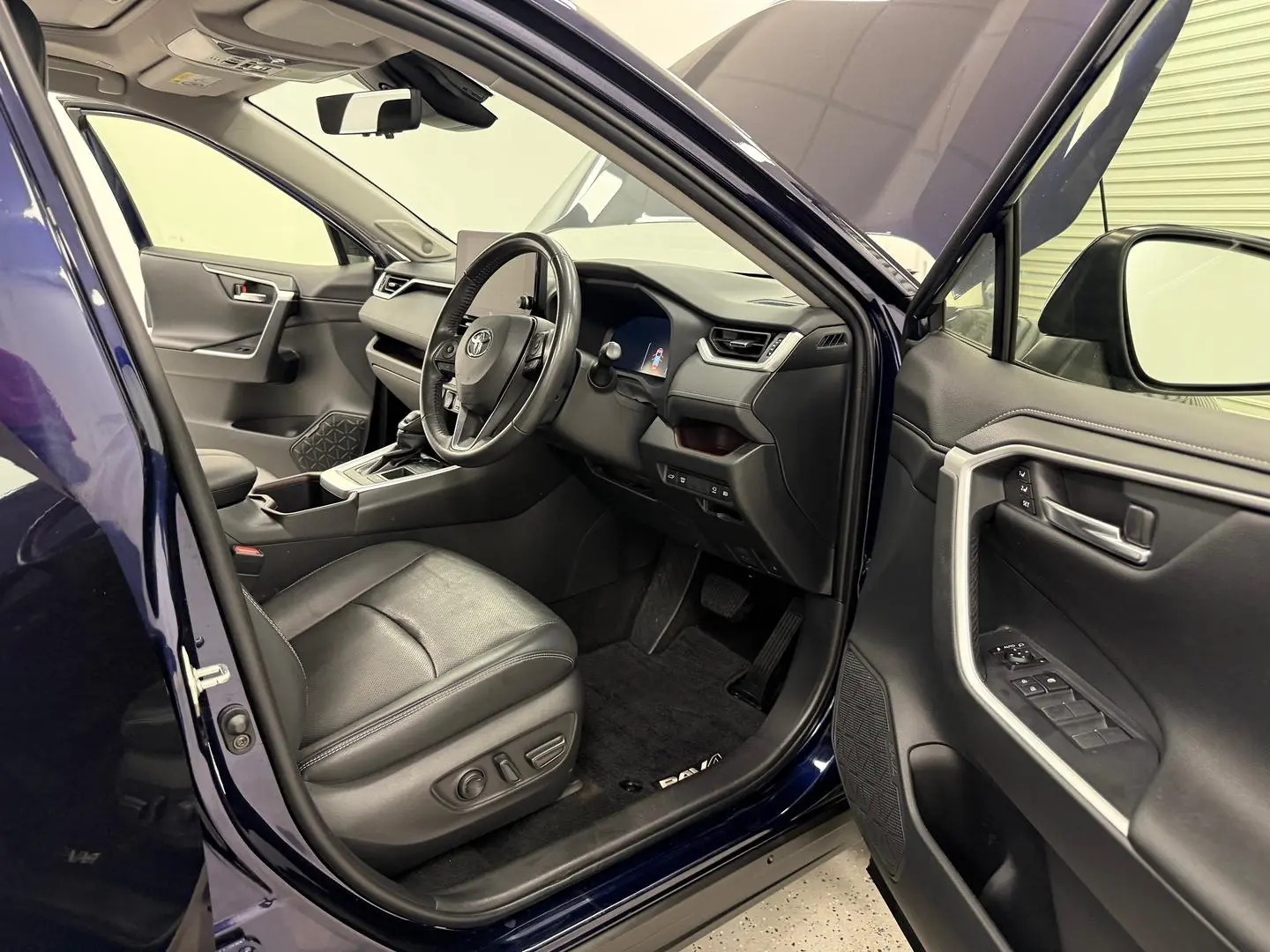 2023 Toyota RAV4 Gallery Image 21