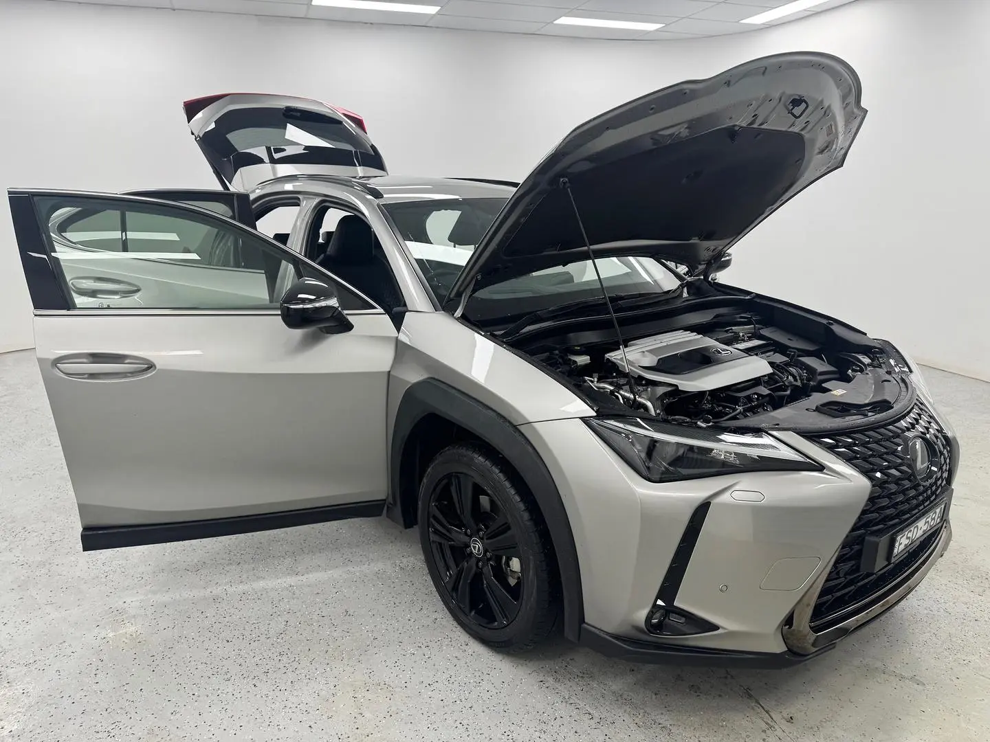 2021 Lexus UX Gallery Image 7