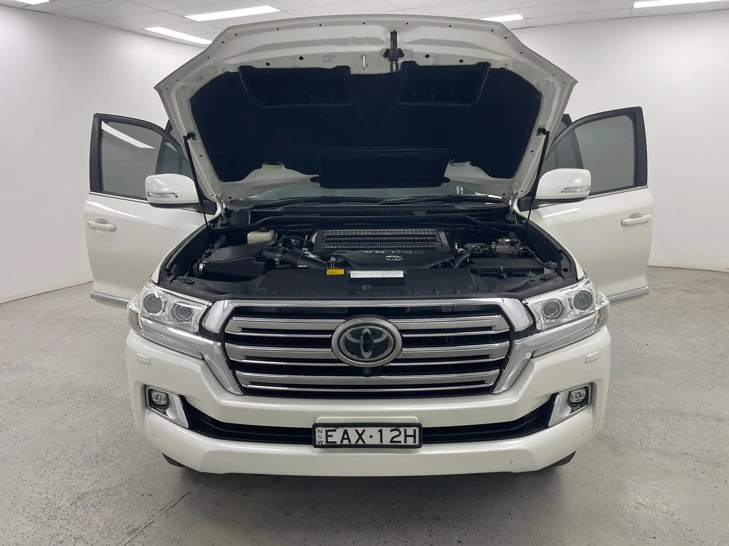 2019 Toyota Landcruiser Gallery Image 14