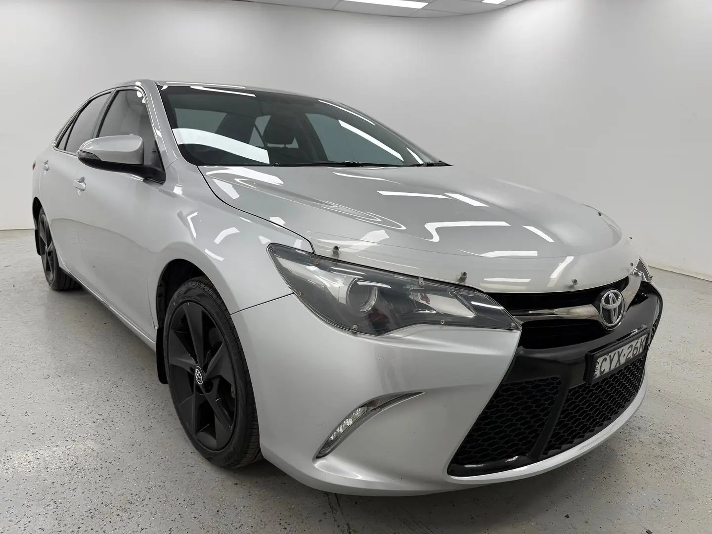 2015 Toyota Camry Gallery Image 1