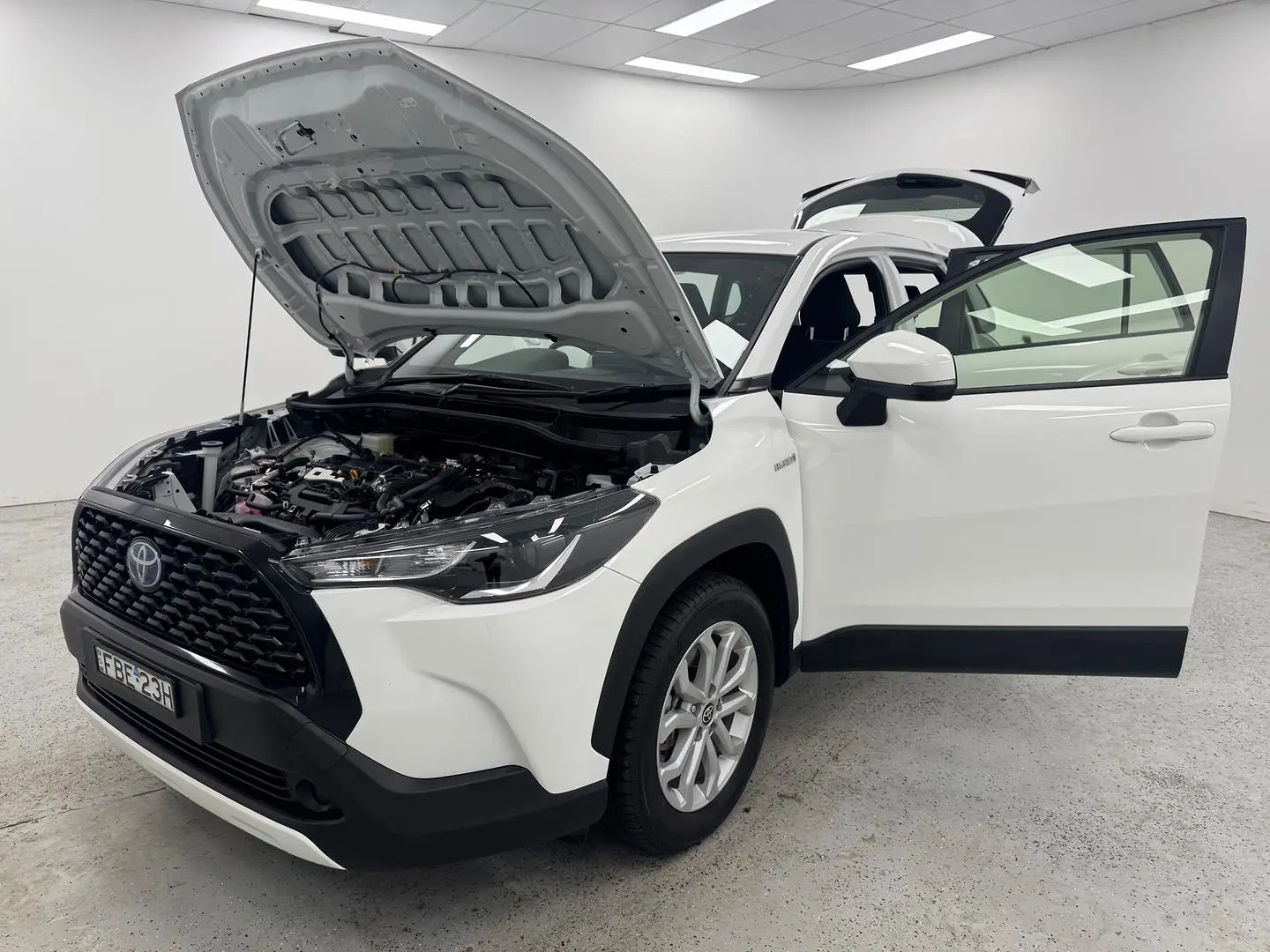 2023 Toyota Corolla Cross Gallery Image 12