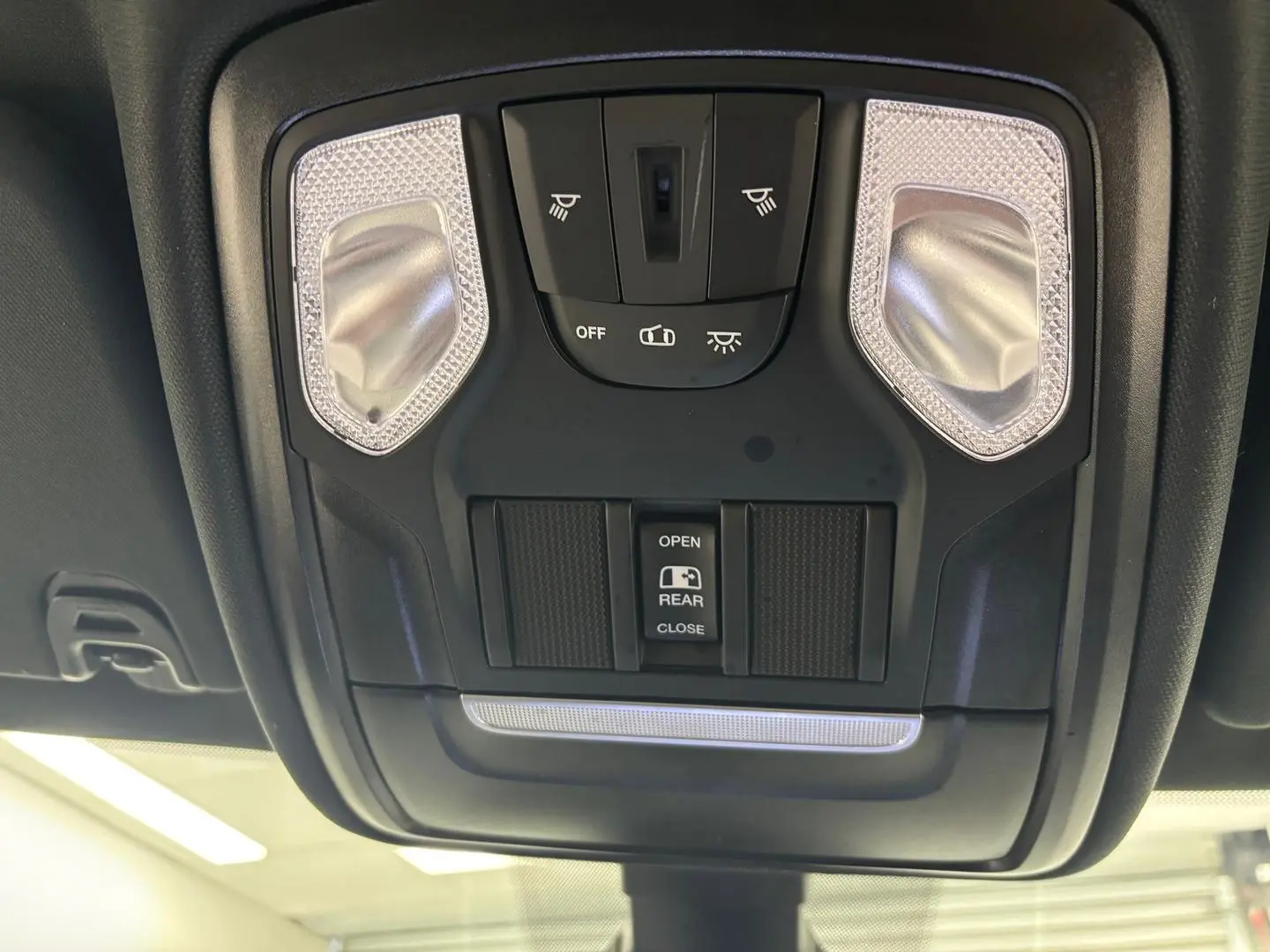 2023 RAM 1500 Gallery Image 33