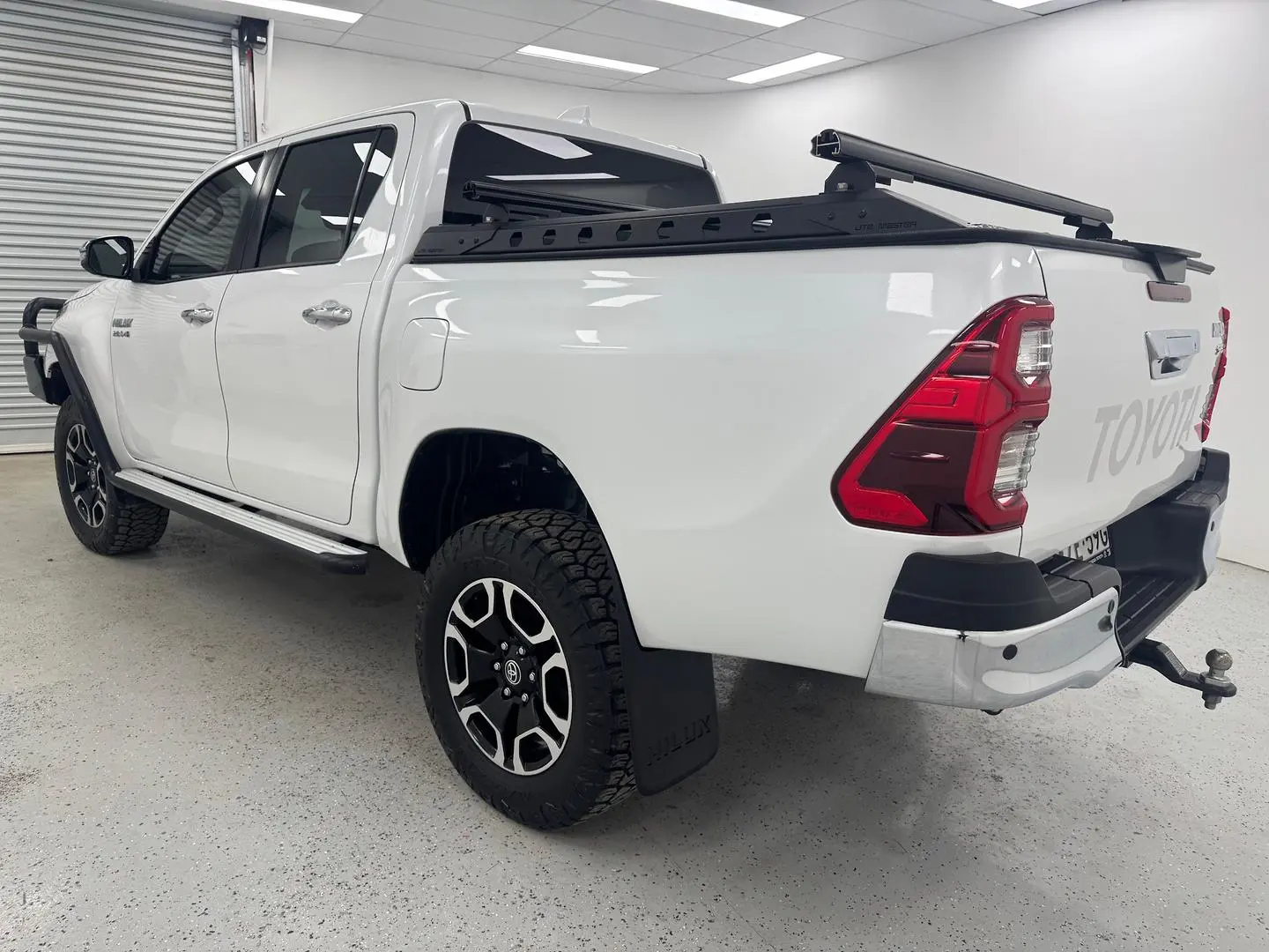2023 Toyota Hilux Gallery Image 4
