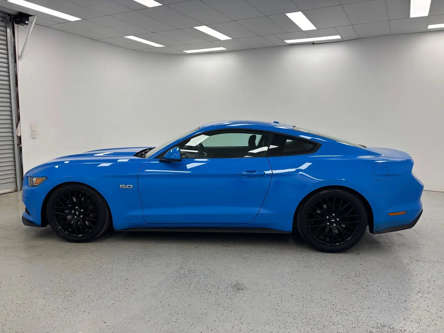 2017 Ford Mustang Gallery Image 6