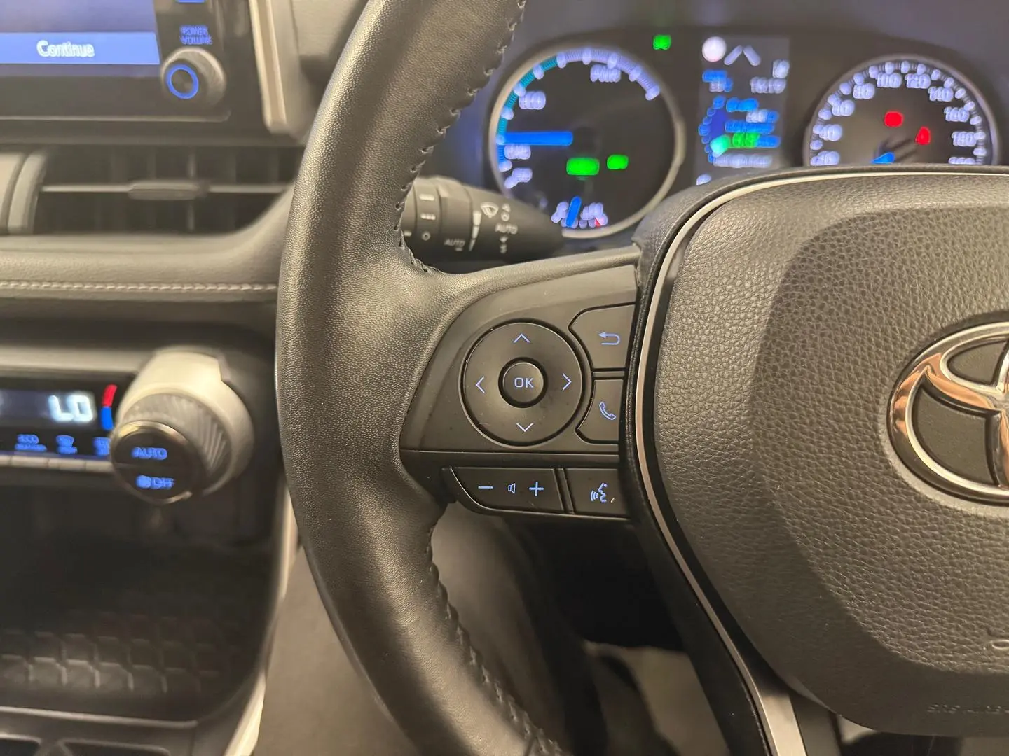 2022 Toyota RAV4 Gallery Image 28