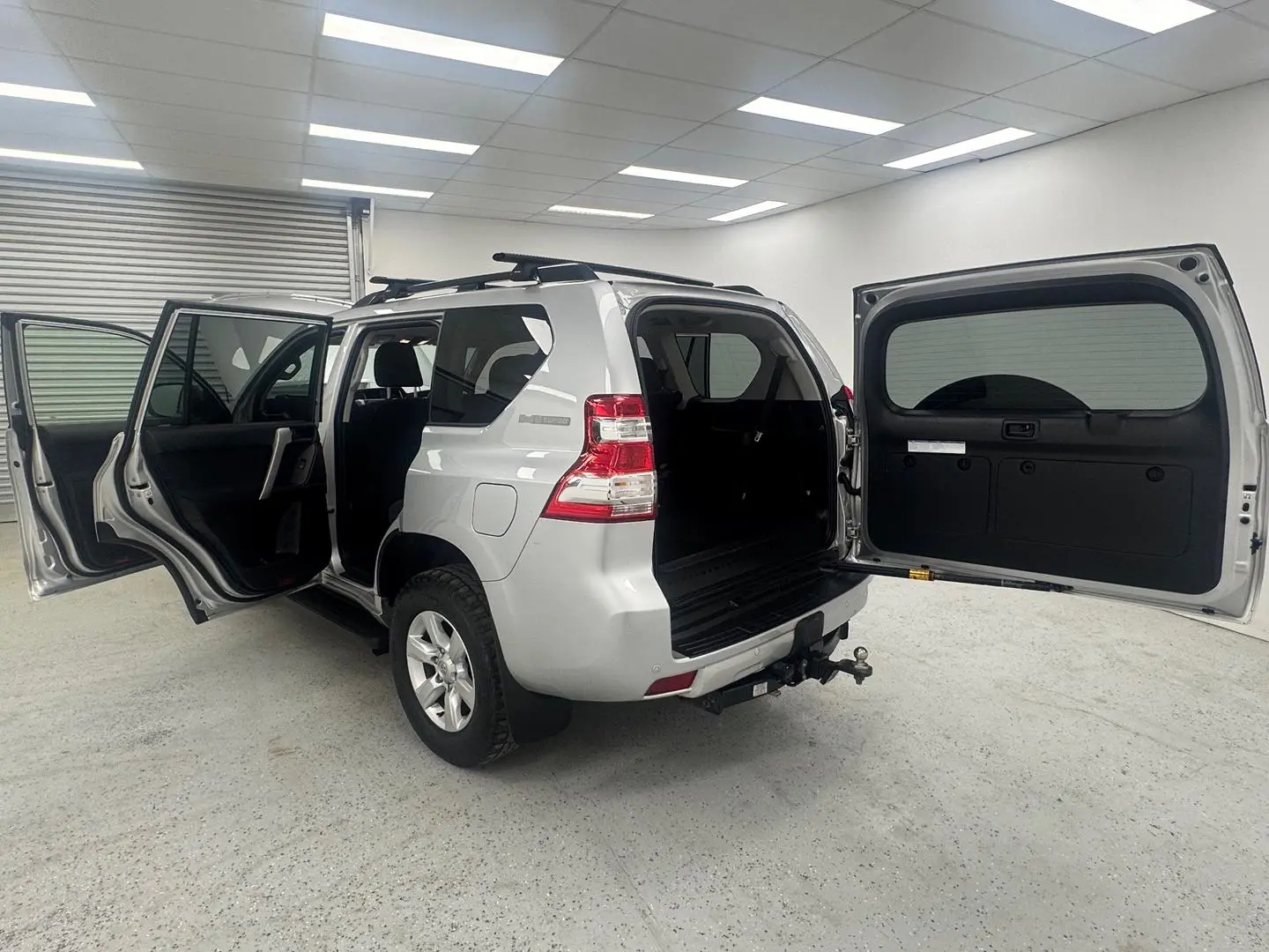 2015 Toyota Landcruiser Prado Gallery Image 10