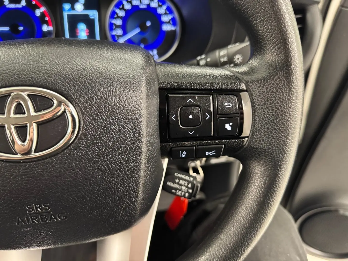2020 Toyota Hilux Gallery Image 24