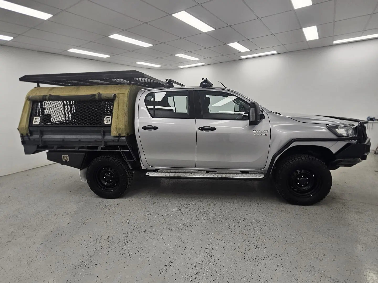 2018 Toyota Hilux Gallery Image 2