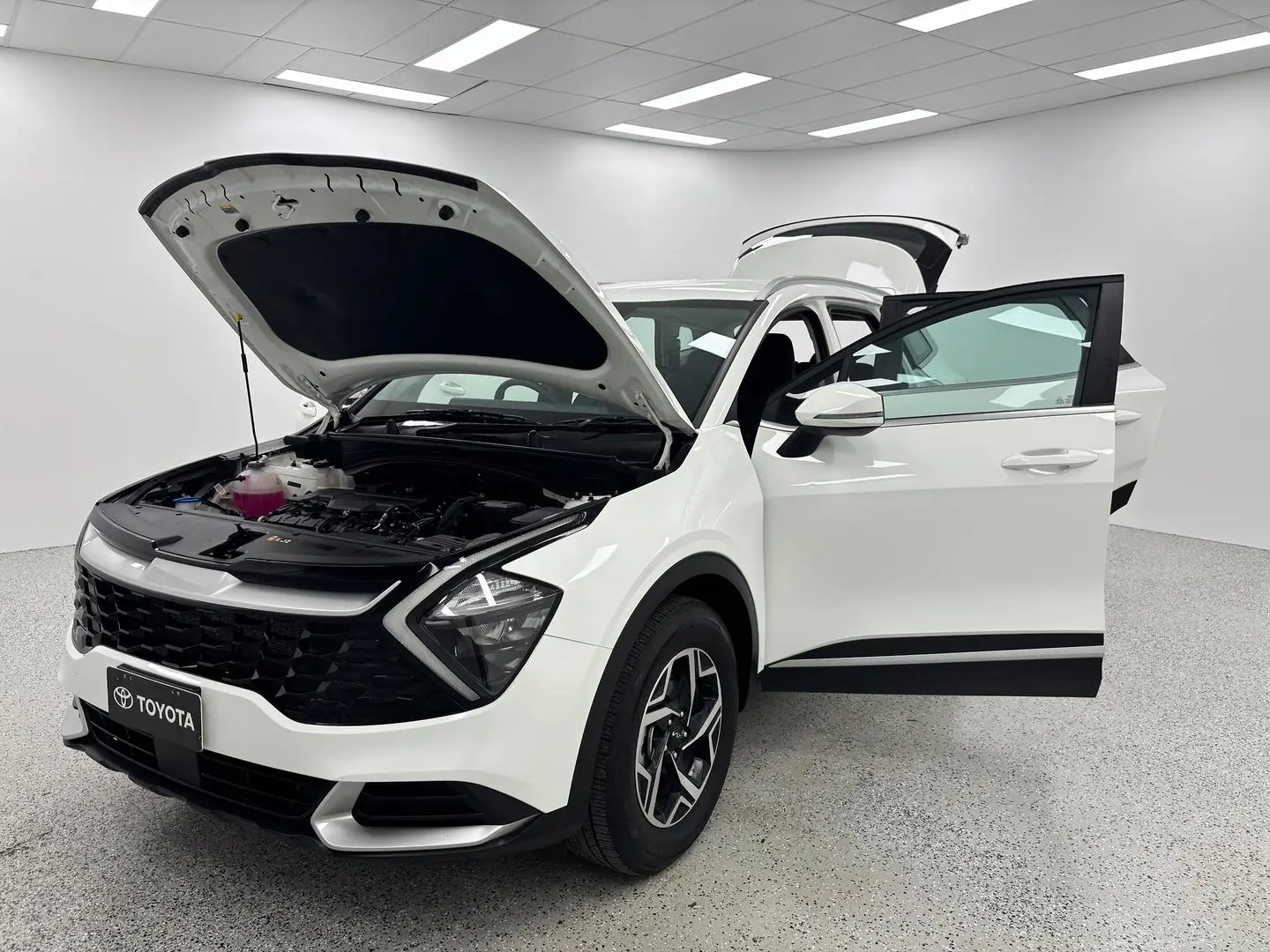 2024 Kia Sportage Gallery Image 14