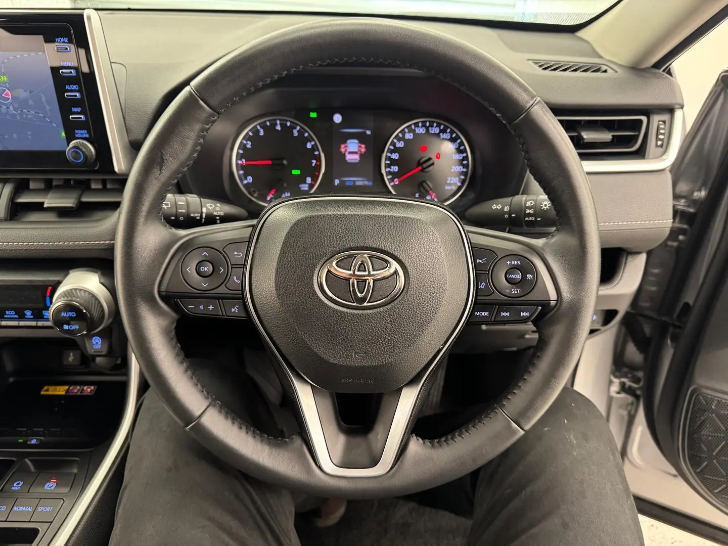 2022 Toyota RAV4 Gallery Image 20