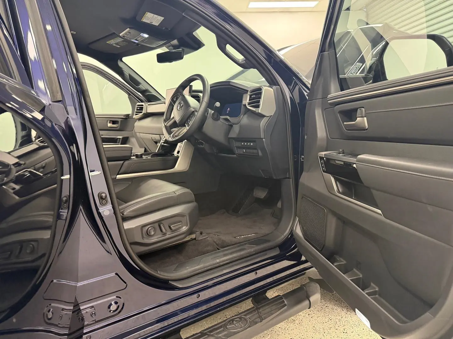 2025 Toyota Tundra Gallery Image 18