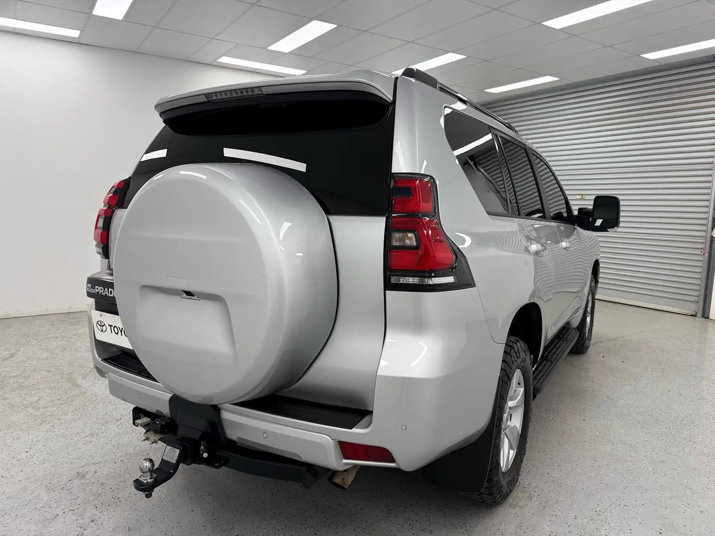 2022 Toyota Landcruiser Prado Gallery Image 3