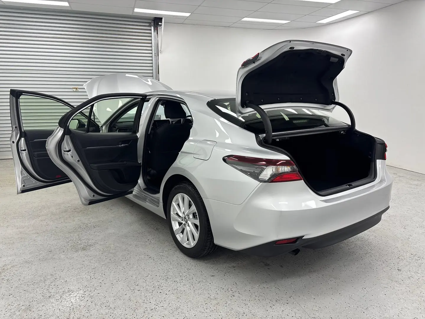 2024 Toyota Camry Gallery Image 12